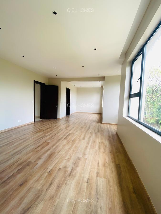 5 Bed Villa with En Suite at Manyani Road - 13