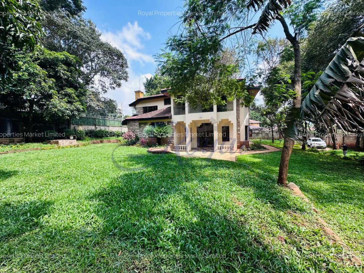 5 Bed House with En Suite in Runda - 9