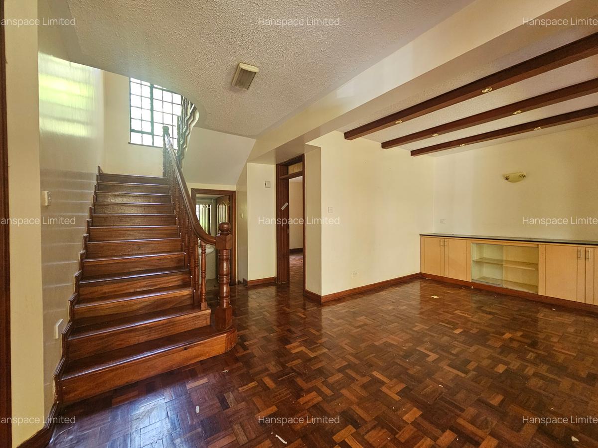 5 Bed Townhouse with En Suite in Kileleshwa - 16