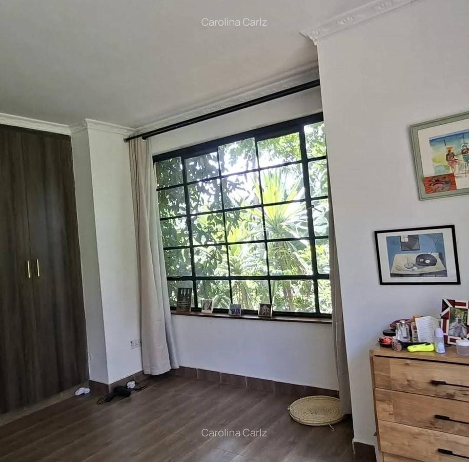 5 Bed House with En Suite at Kyuna - 5