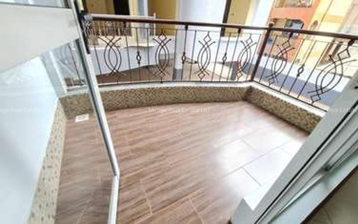 3 Bed Apartment with Gym in Garden Estate - 8