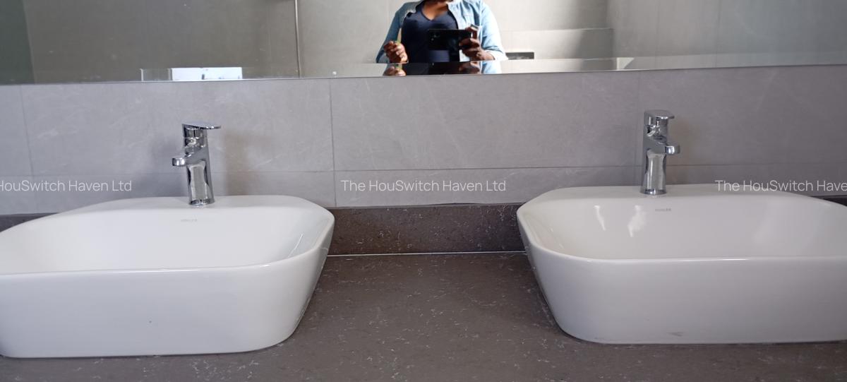 5 Bed Apartment with En Suite at Off General Mathenge - 13