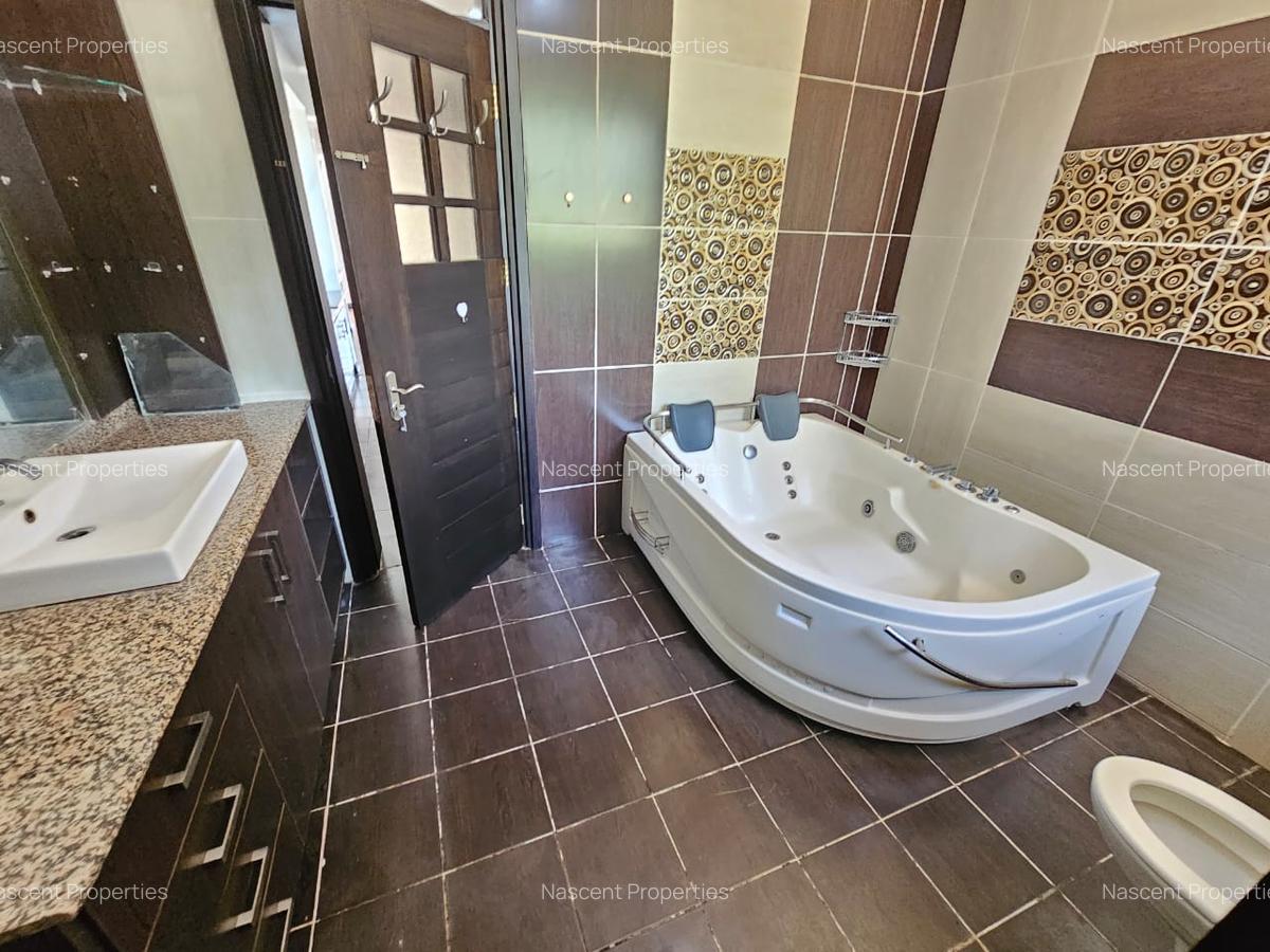 5 Bed House with En Suite in Runda - 10