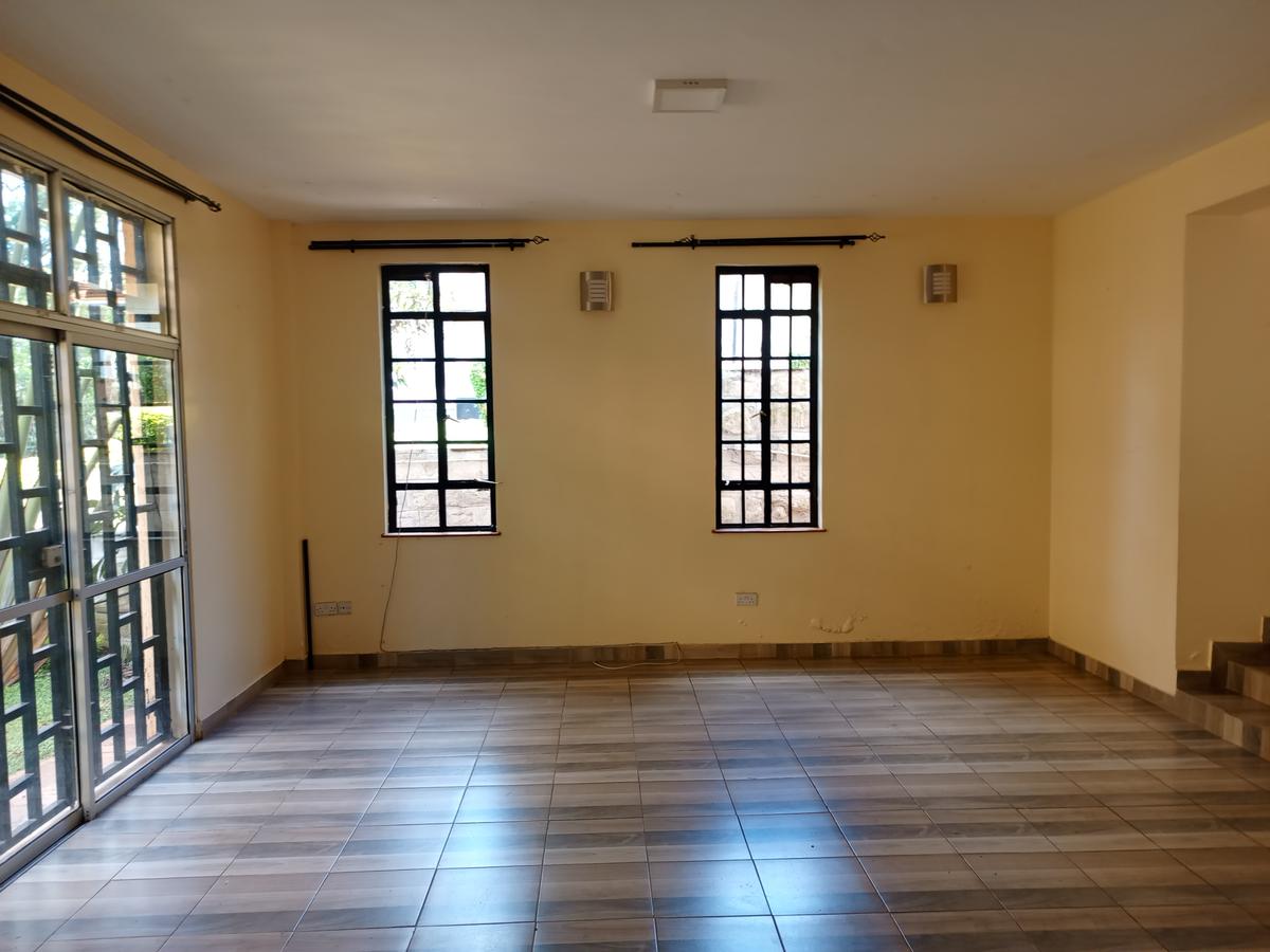 5 Bed Townhouse with En Suite in Kyuna - 6