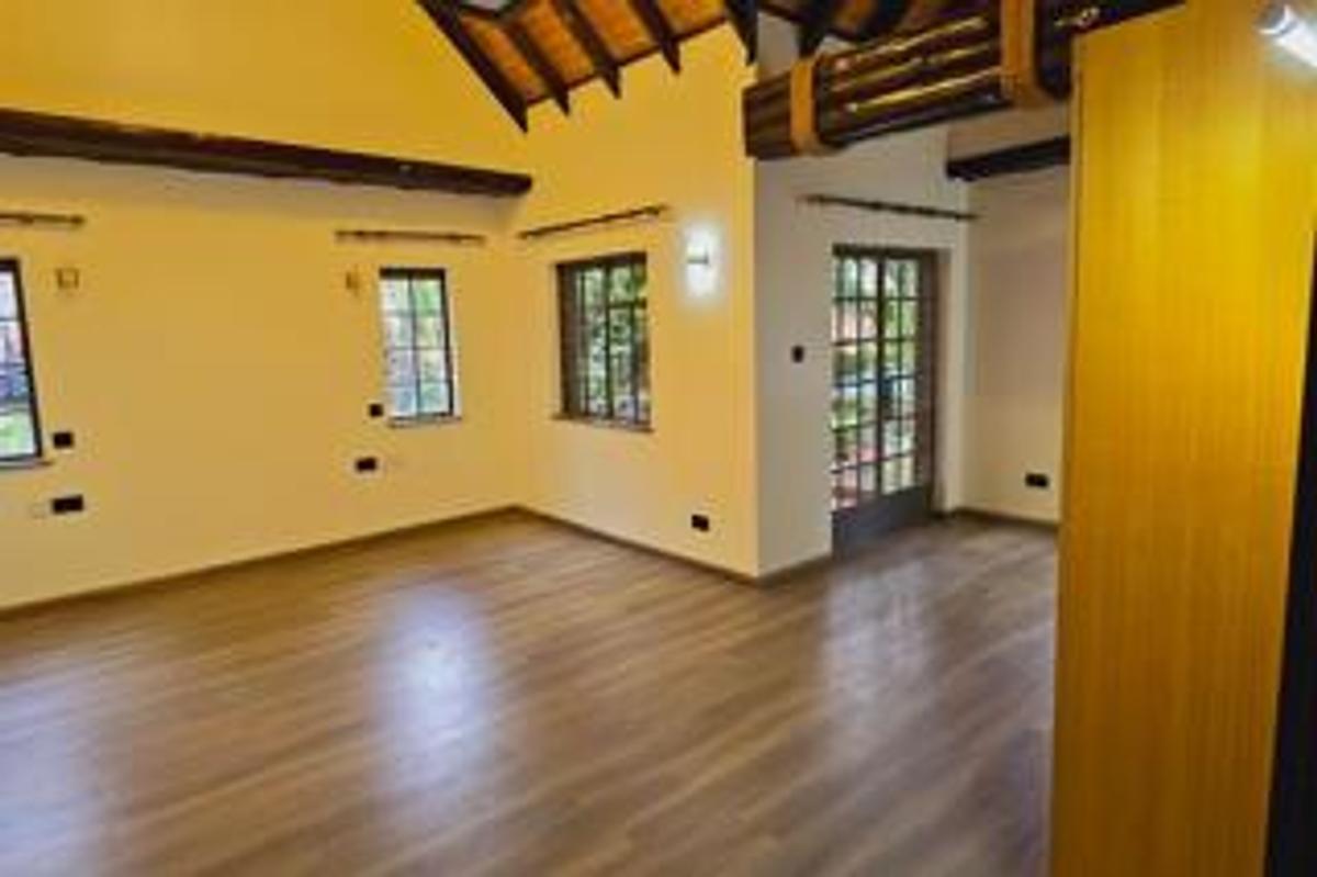 4 Bed Townhouse with En Suite at Lavington Green - 12