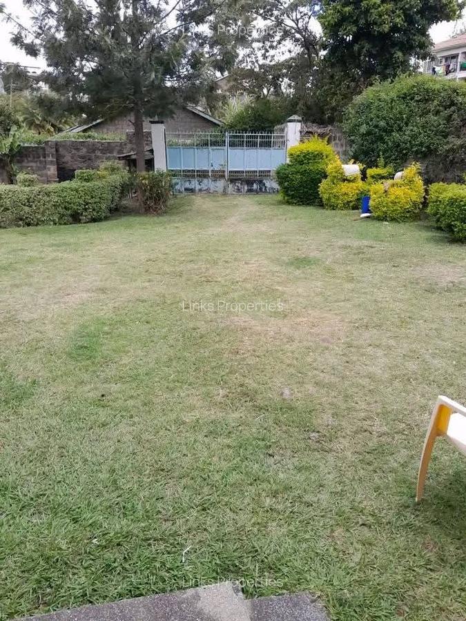 4 Bed House with En Suite at Mandela Road - 8