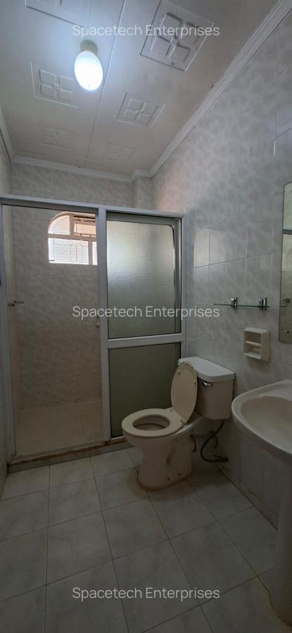 6 Bed House with En Suite in Runda - 19