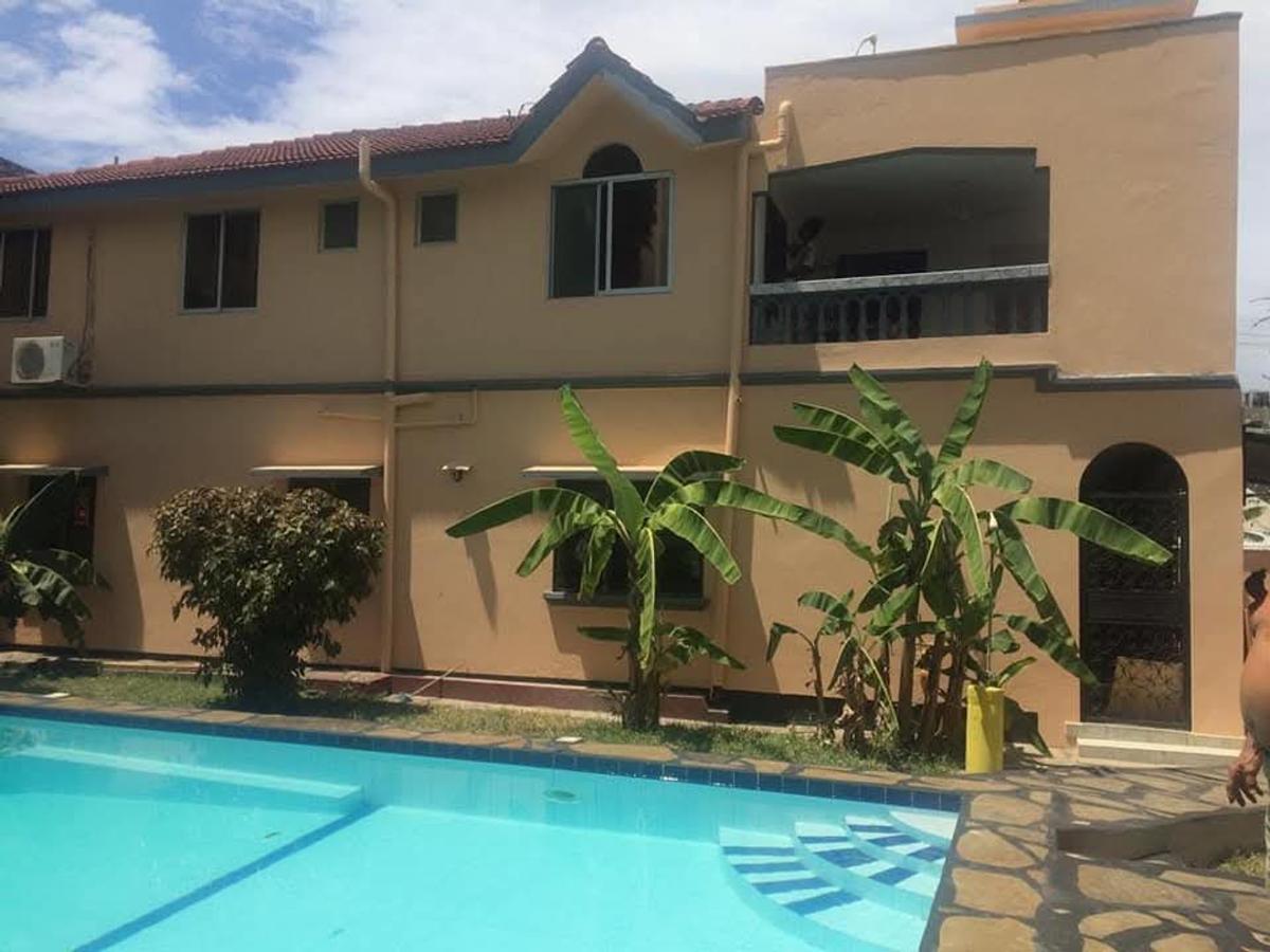 5 Bed House with En Suite at Bamburi - 1