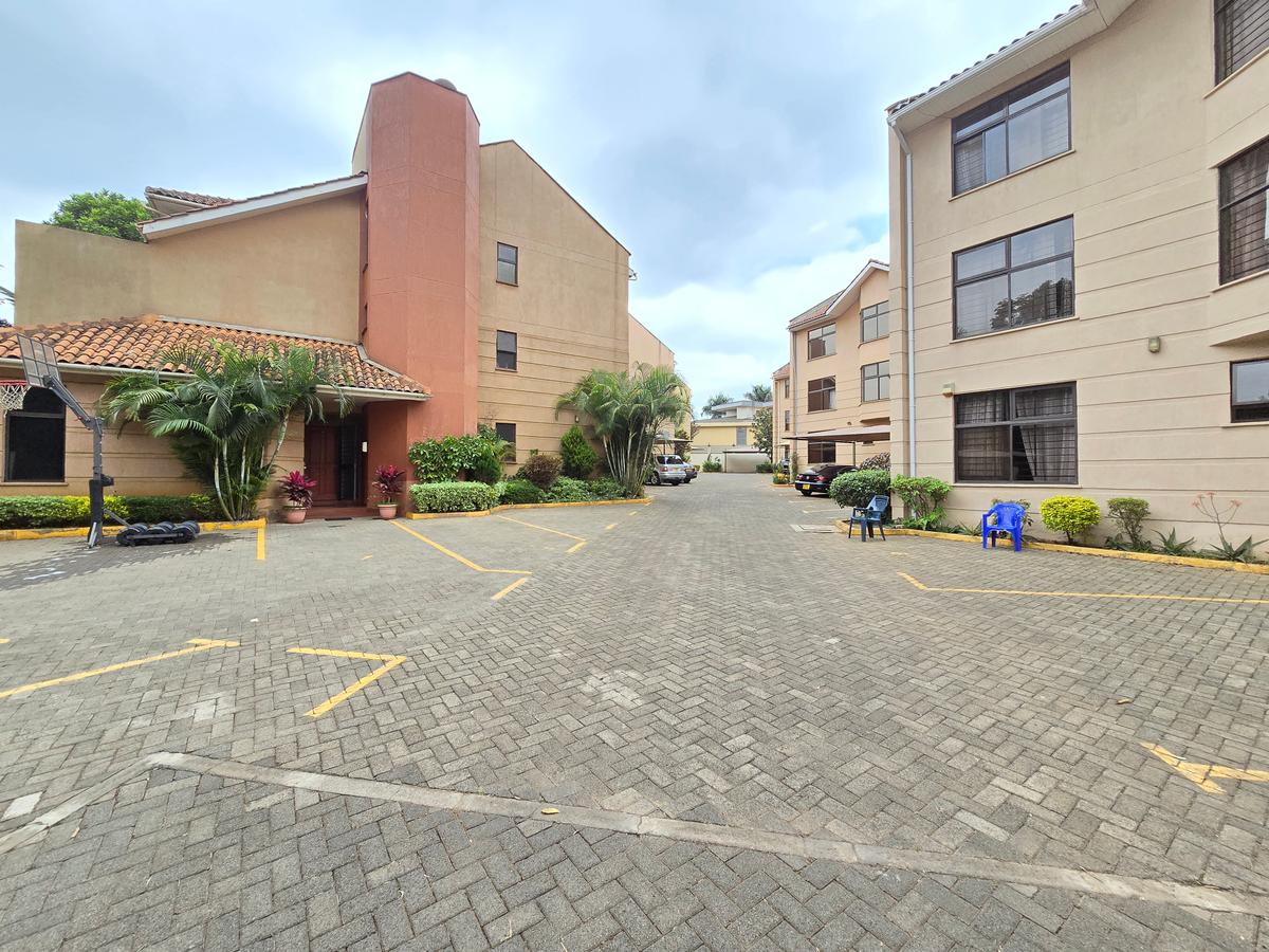 6 Bed Townhouse with En Suite at James Gichuru - 7