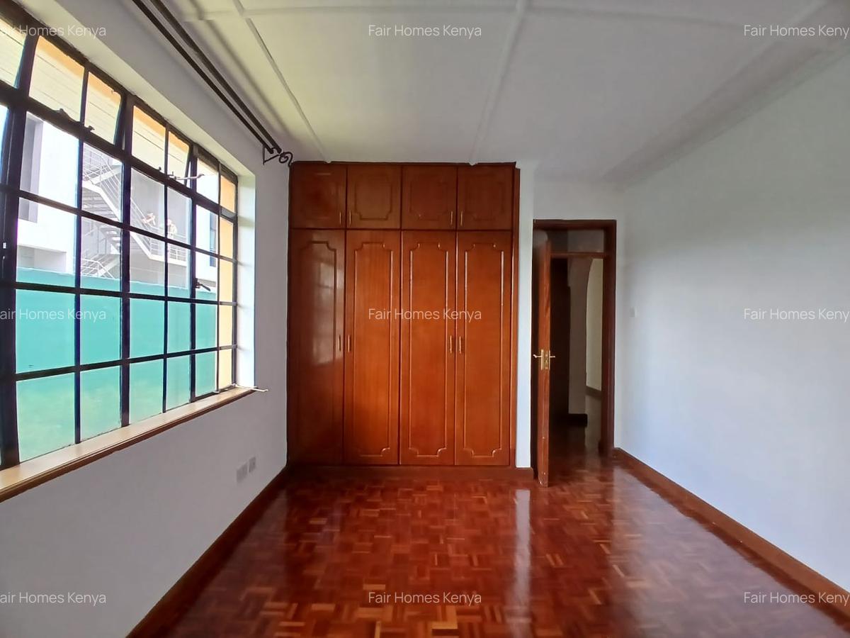 4 Bed Townhouse with En Suite at Lavington Green - 15