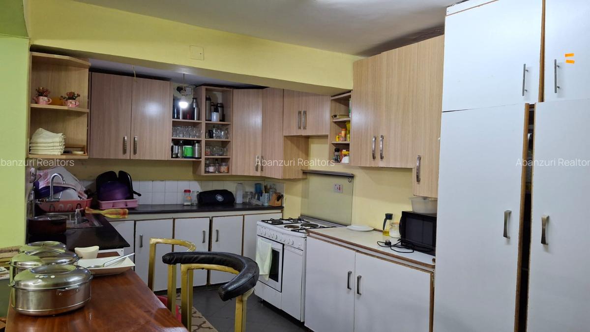 4 Bed Townhouse with En Suite at Kerarapon Drive - 6