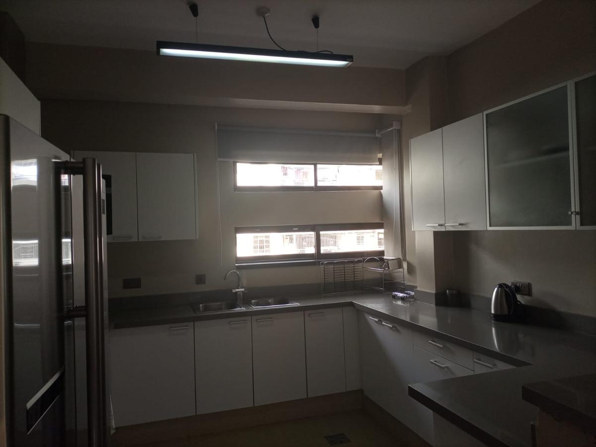 2 Bed Apartment with En Suite in Lavington - 7