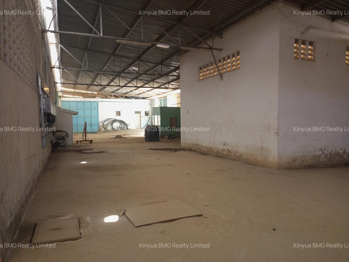 Warehouse with Parking at Leisure - 3