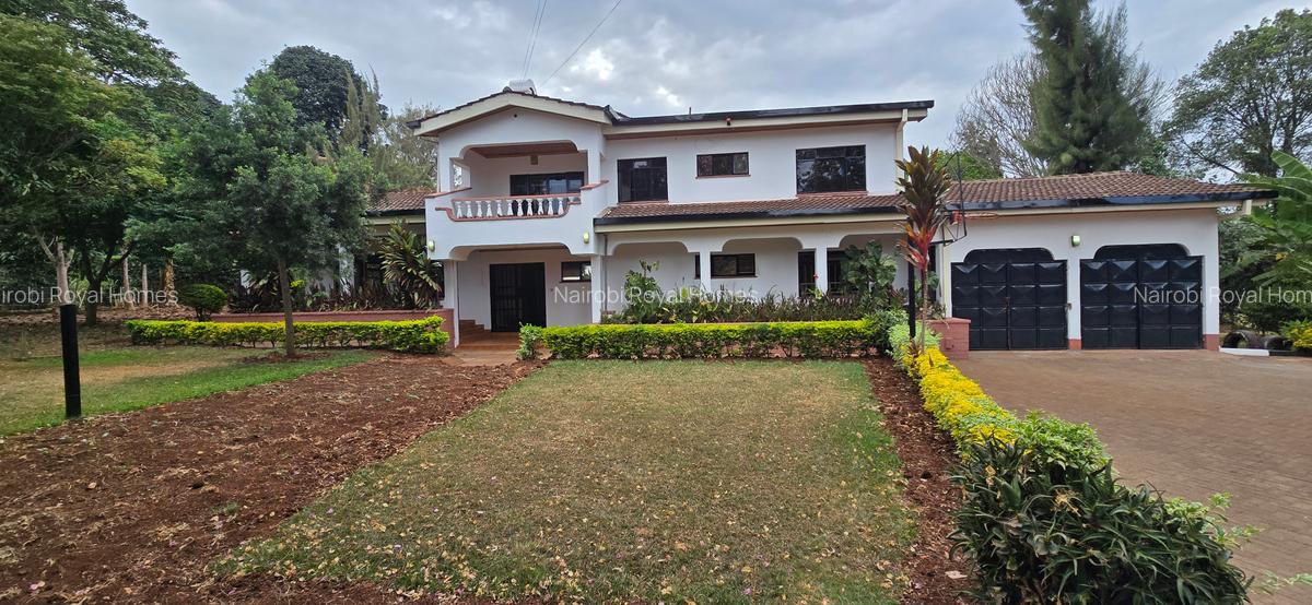 4 Bed House with En Suite at Nyari Close - 4