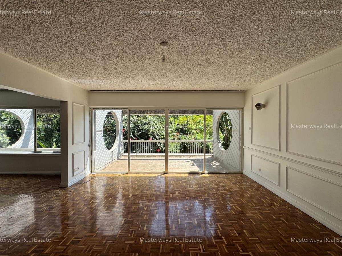 3 Bed Townhouse with En Suite in Lavington - 12