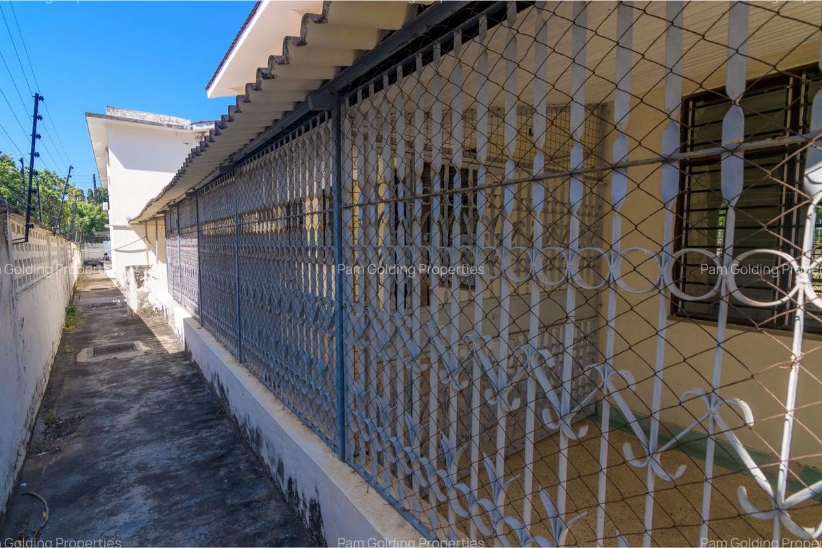 4 Bed Townhouse with En Suite in Nyali Area - 16