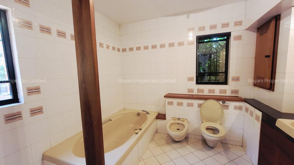 6 Bed House with En Suite in Kitisuru - 14