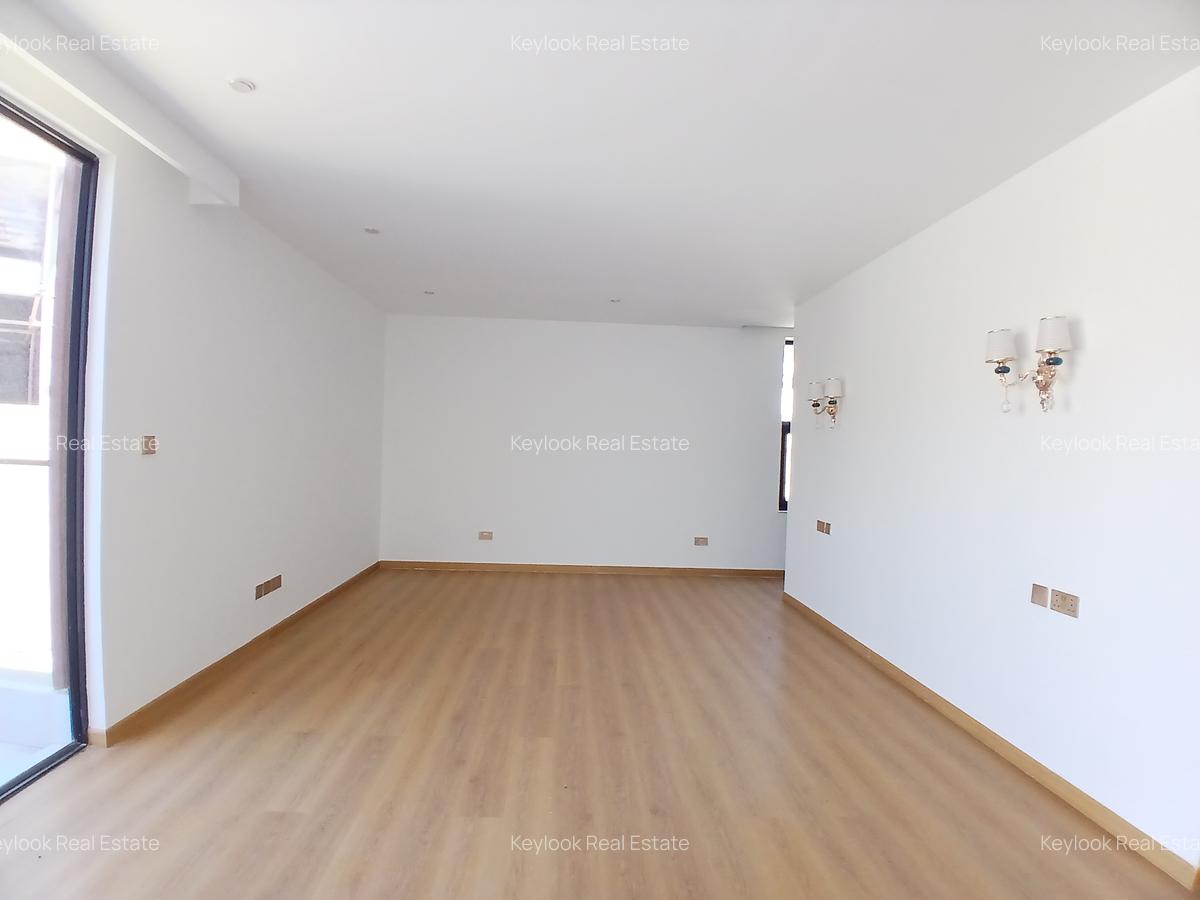 5 Bed Townhouse with En Suite at Lavington Green - 11