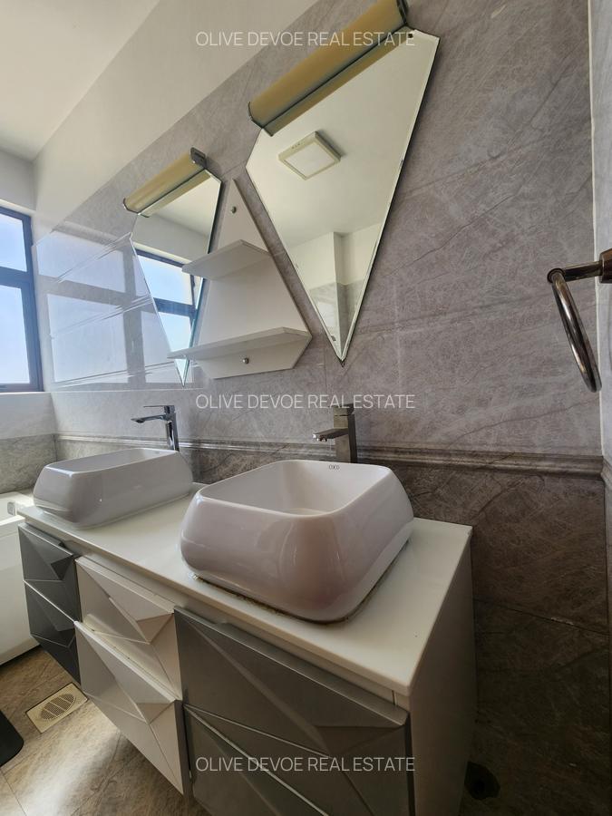 4 Bed Townhouse with En Suite in Runda - 14