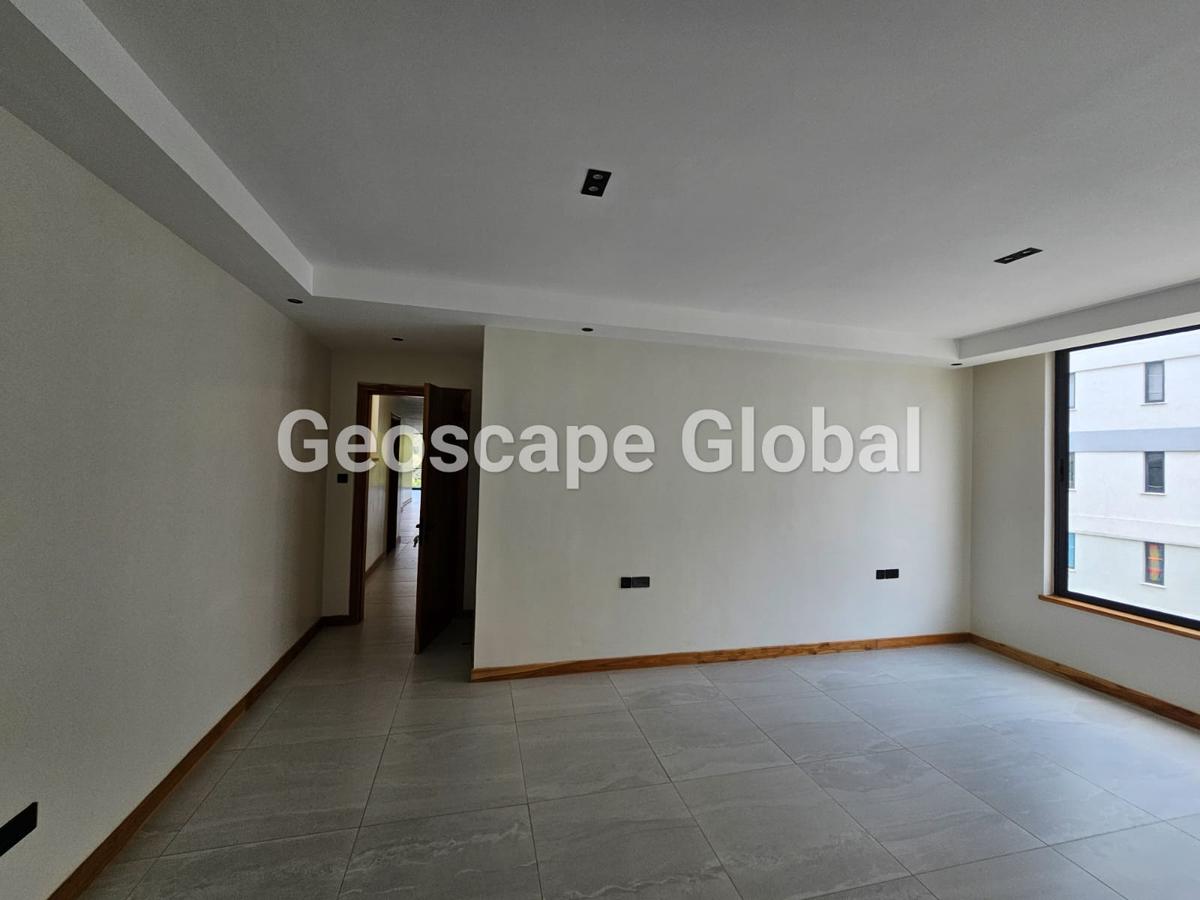 4 Bed Apartment with En Suite in Westlands Area - 11