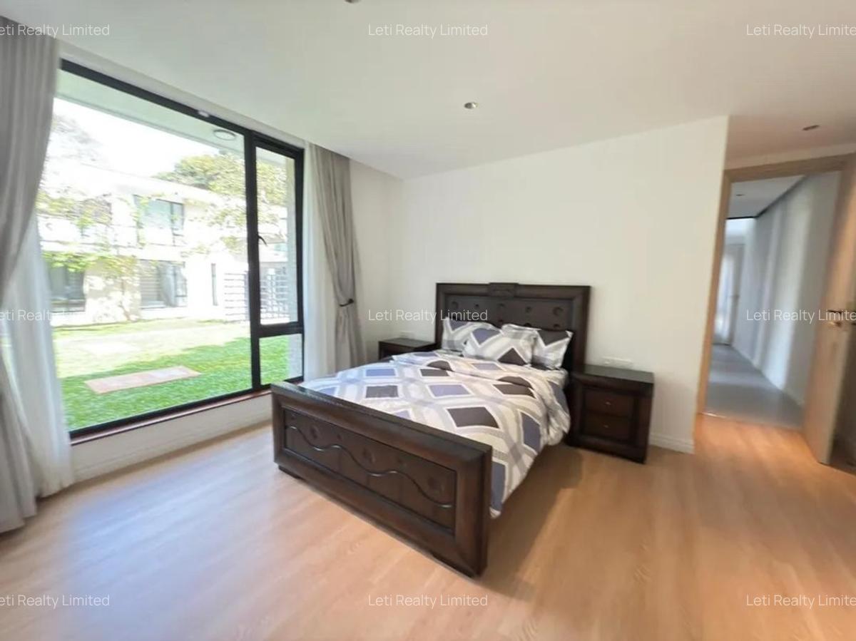 2 Bed Townhouse with En Suite in Lavington - 13