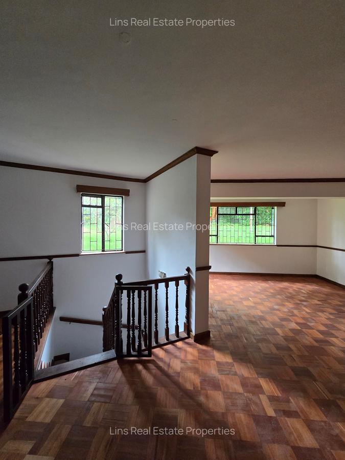 5 Bed House with En Suite in Kitisuru - 12