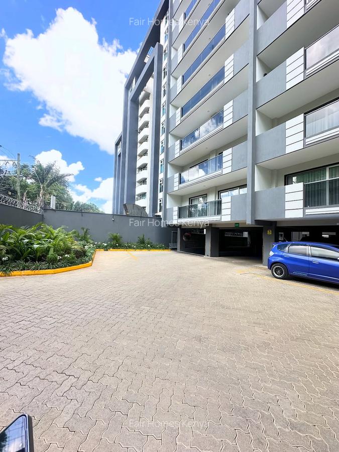 3 Bed Apartment with En Suite at Riverside Drive - 2