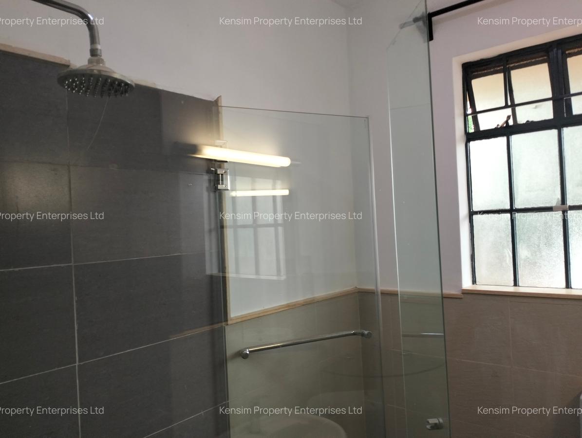 4 Bed Townhouse with En Suite in Runda - 2