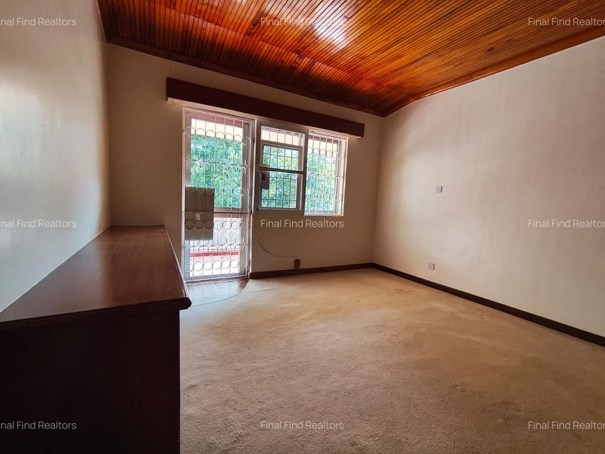 5 Bed House with Garden in Runda - 7