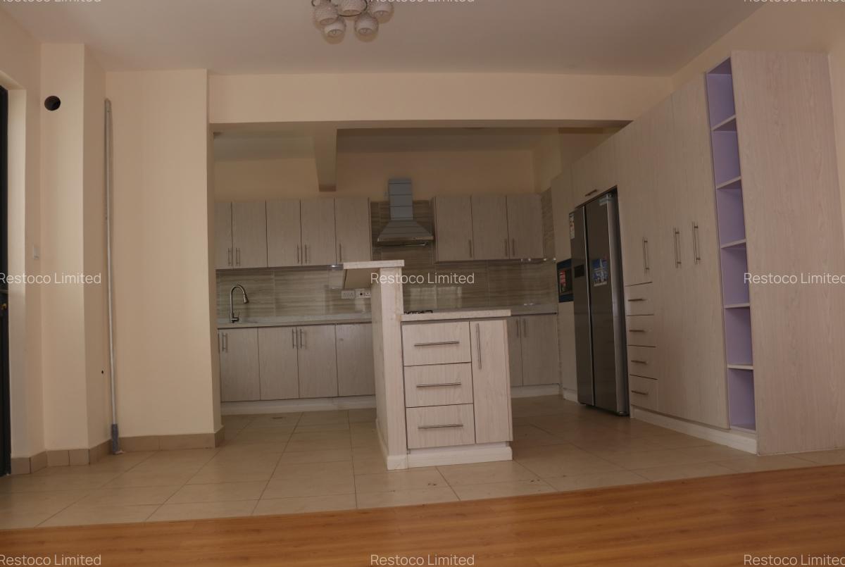 4 Bed Apartment with Swimming Pool at Brookside - 7