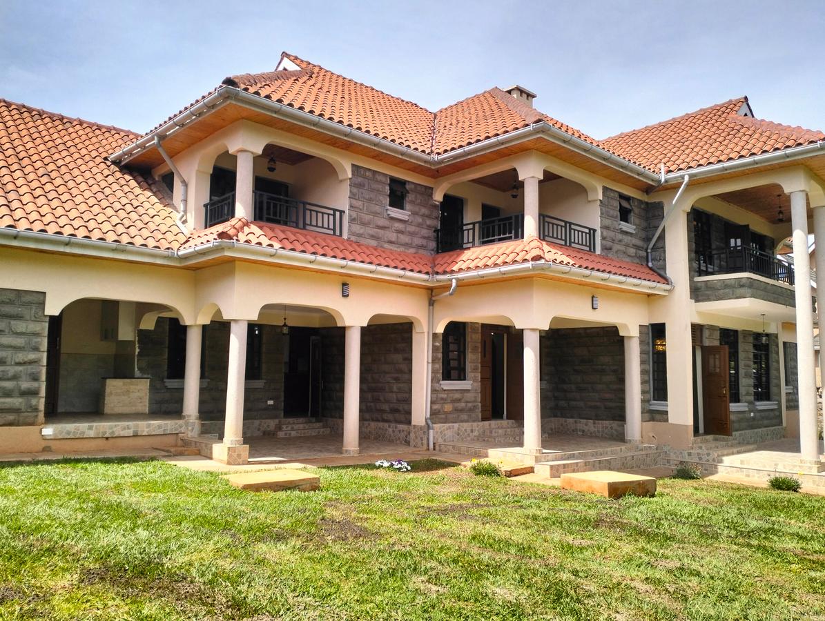 6 Bed Townhouse with En Suite in Kitisuru - 1