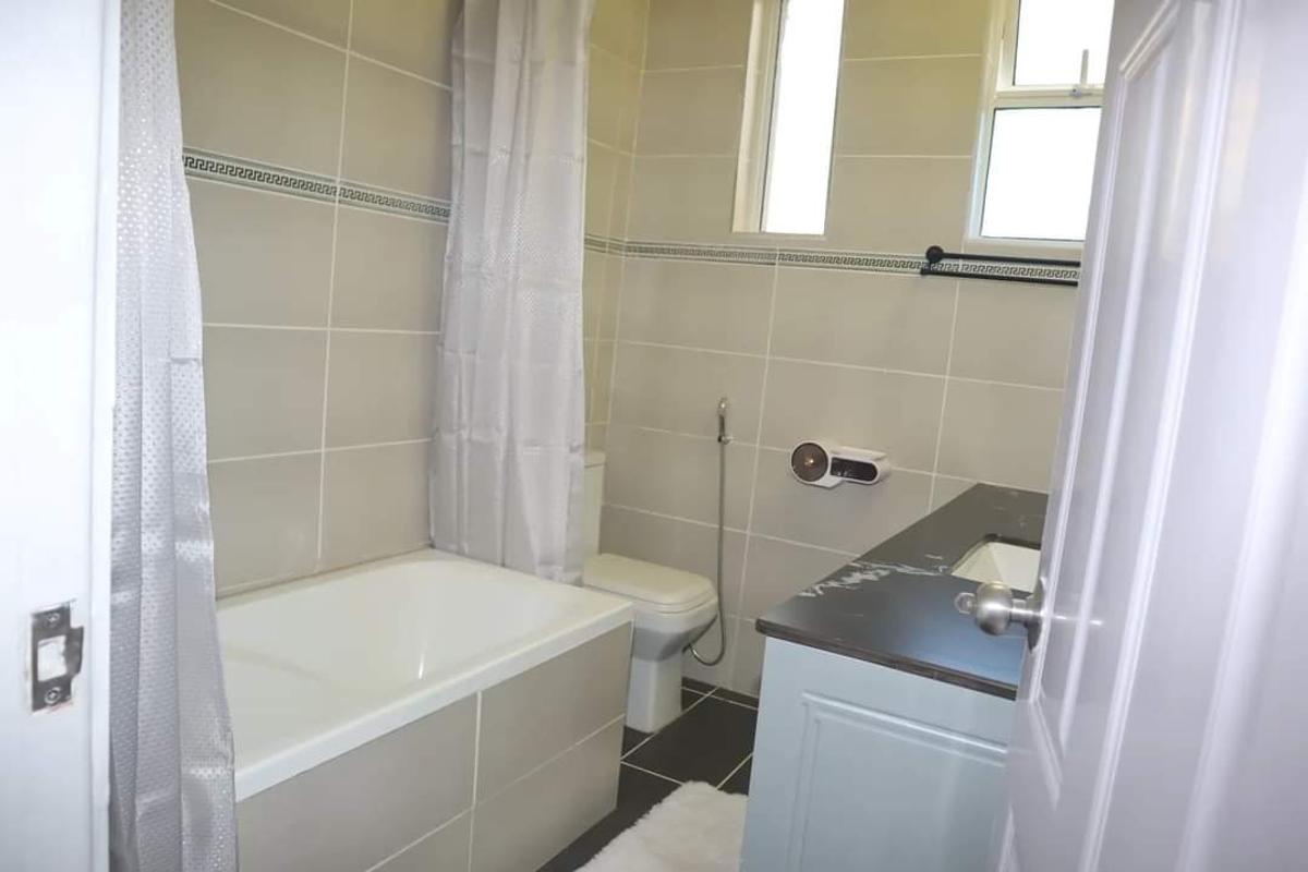 6 Bed Townhouse with En Suite at Olkeri Road - 15