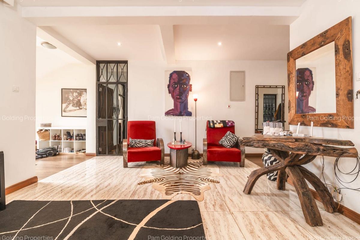 6 Bed House with Swimming Pool in Runda - 11