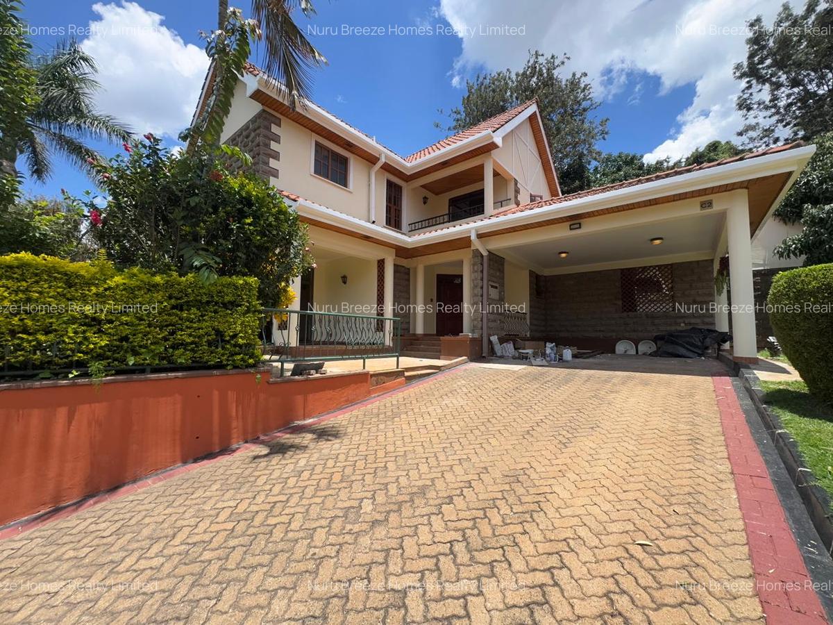 4 Bed Townhouse with En Suite in Lavington - 1