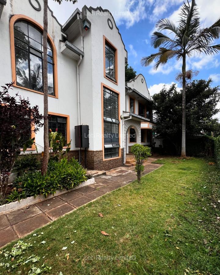 4 Bed Townhouse with En Suite in Lavington - 1