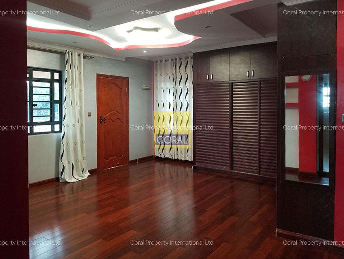 6 Bed House with Garden in Kenyatta Road - 7