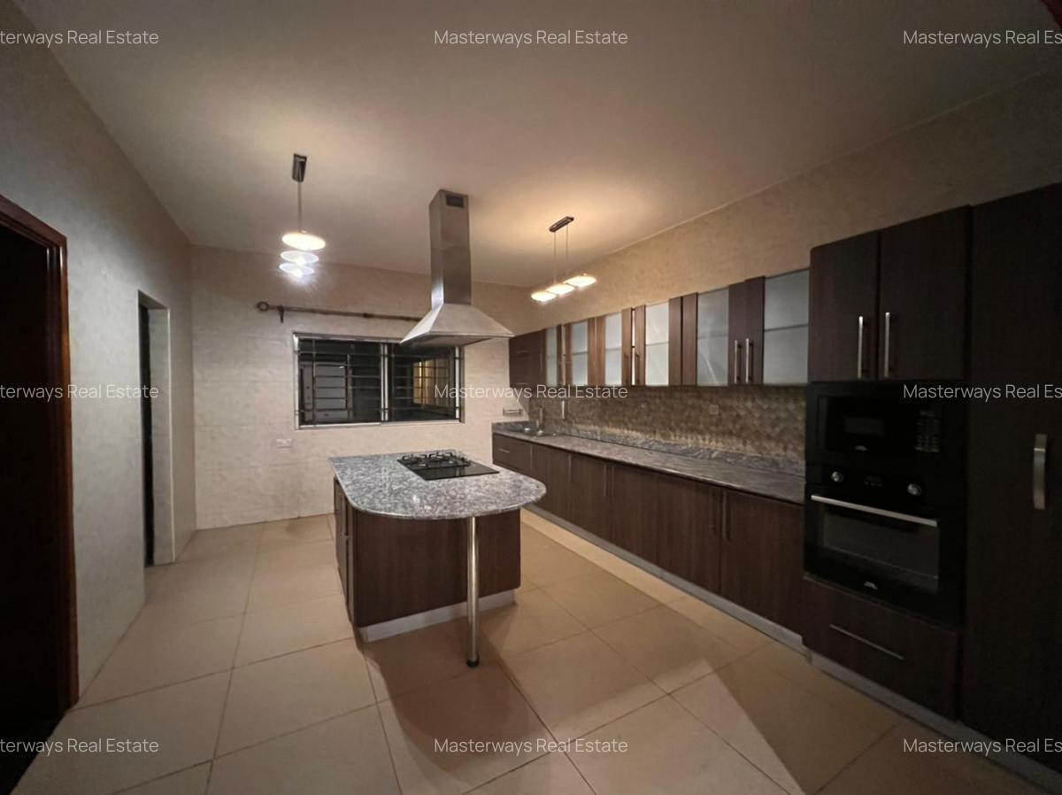 3 Bed Apartment with En Suite in Kileleshwa - 4