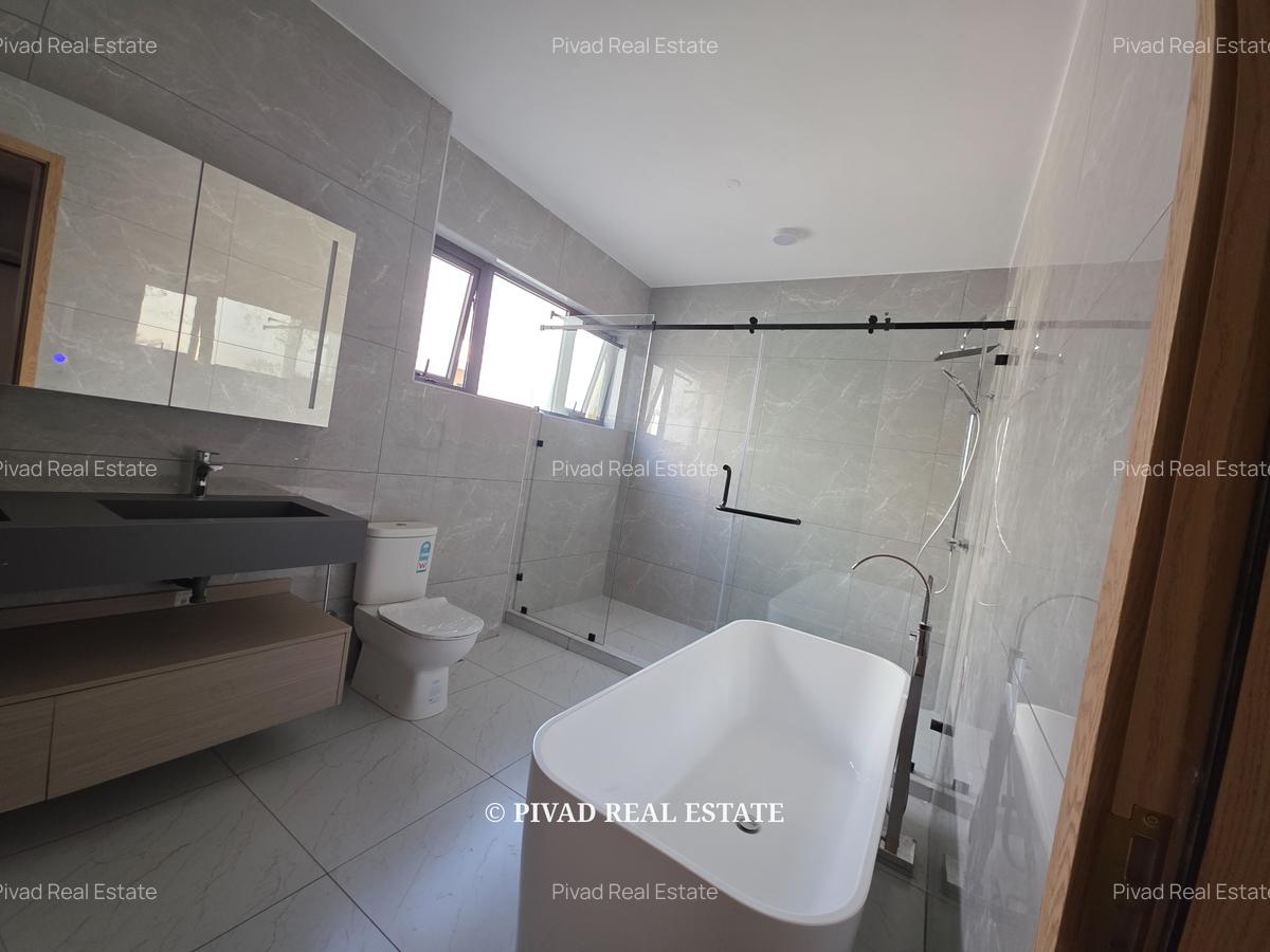 5 Bed Townhouse with Garden in Lavington - 11