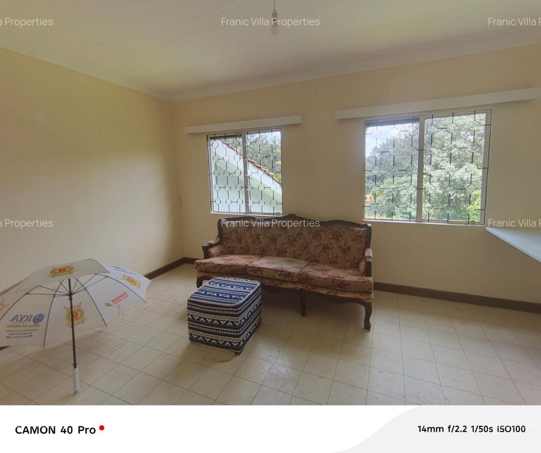 5 Bed House with En Suite in Loresho - 11