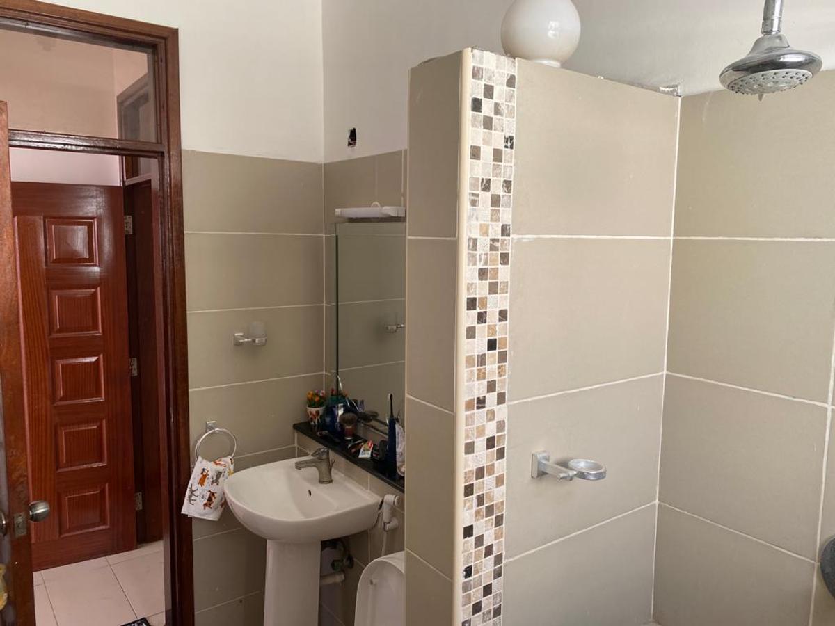 2 Bed Apartment with En Suite in Shanzu - 5