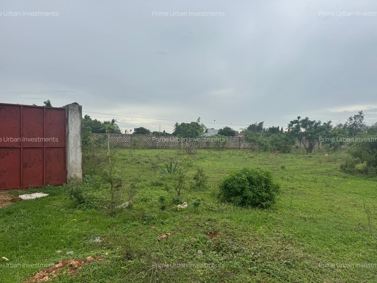 Land in Mtwapa - 10