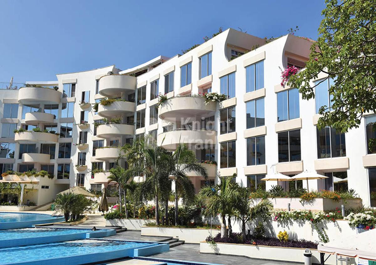 3 Bed Apartment with En Suite at Kilua Beach - 16