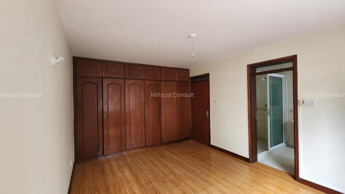 4 Bed Apartment with En Suite in Riverside - 8