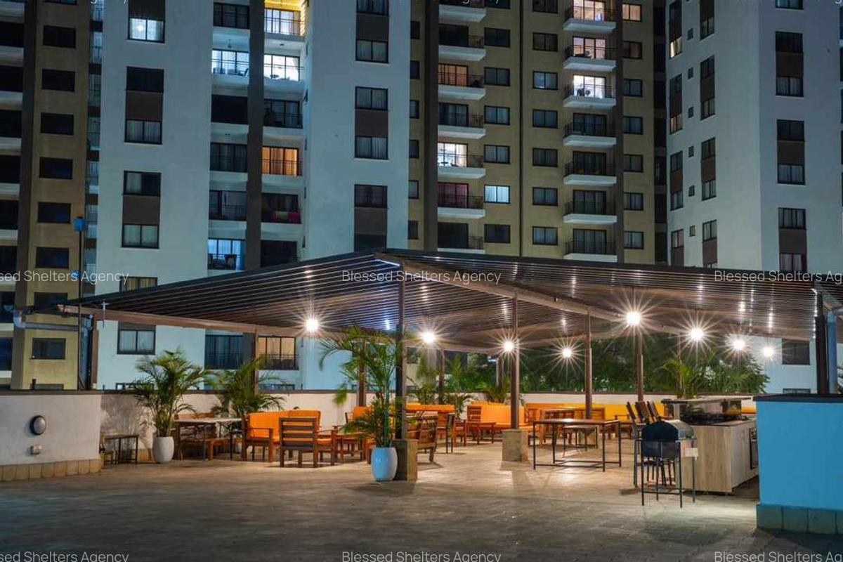 Serviced 1 Bed Apartment with En Suite in Garden Estate - 17