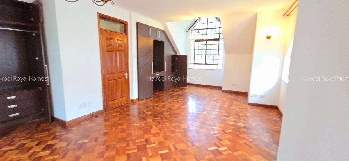 4 Bed Townhouse with En Suite at Lavington Green - 18