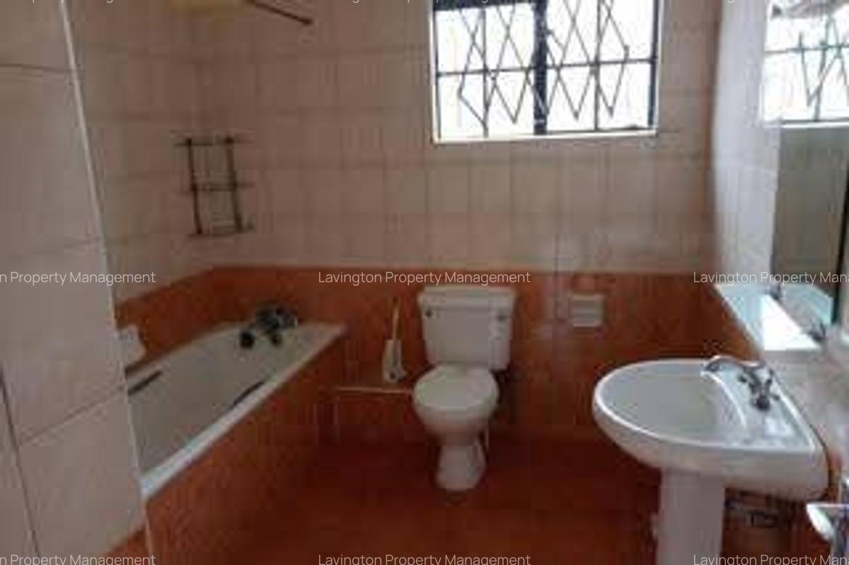 4 Bed Townhouse with En Suite at Loresho - 13