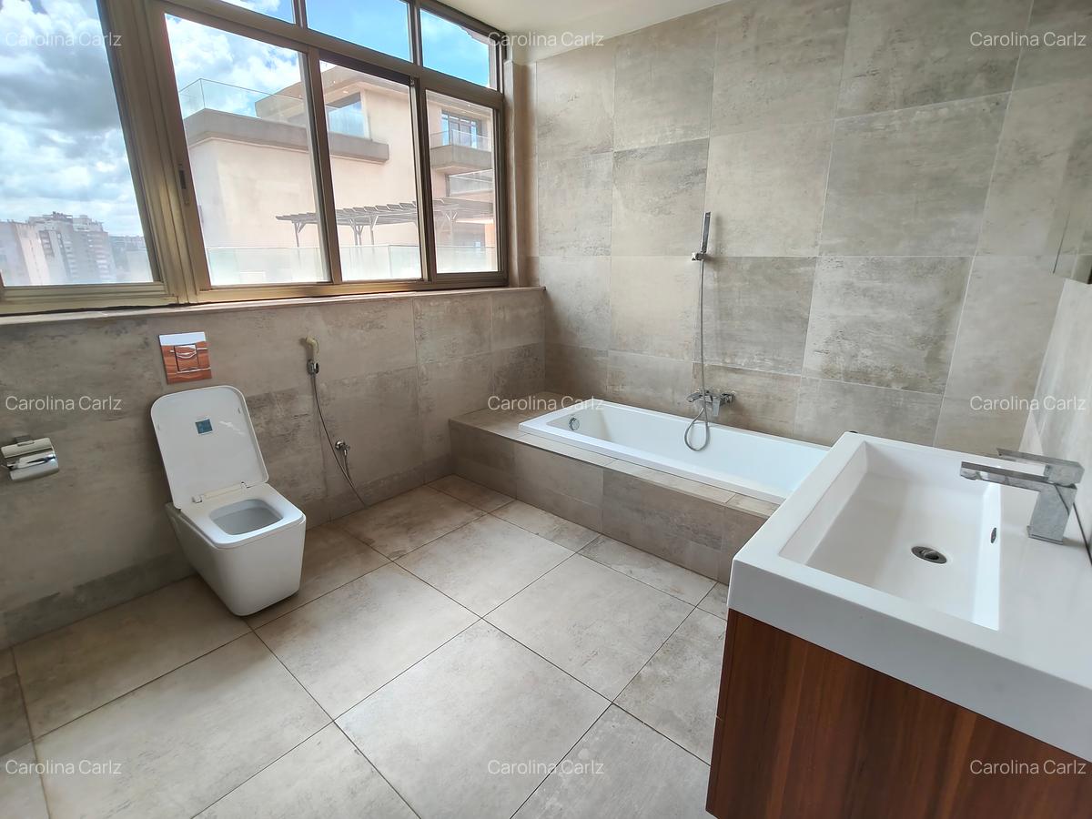 4 Bed Apartment with En Suite in Westlands Area - 7