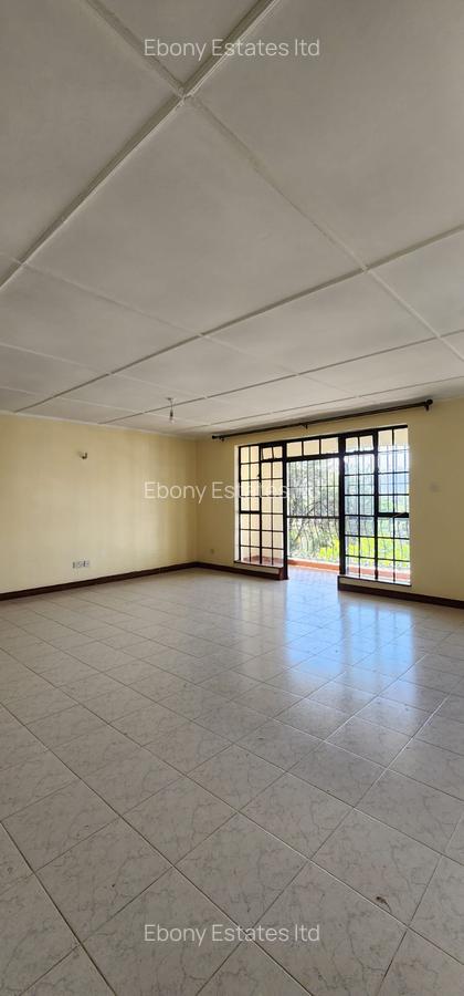 4 Bed Villa with En Suite in Lavington - 16