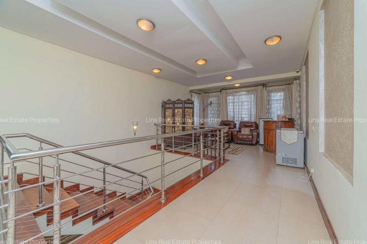 4 Bed Townhouse with En Suite in Westlands Area - 17