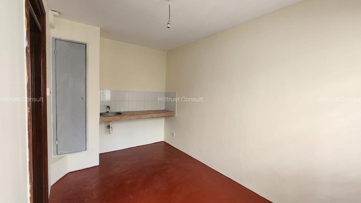 4 Bed Apartment with En Suite in Riverside - 15